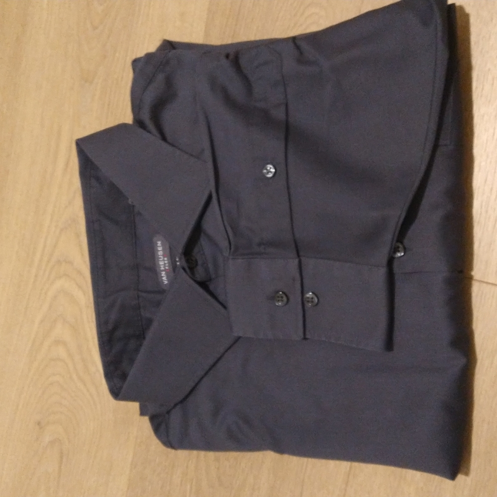 Van Heusen Men's Dress Shirt 18.5 34/35 Charcoal. Great Condition!